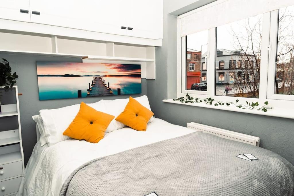 Elegant 2 Bed With Hot Tub And A Host Of Amenities Ferienhaus *