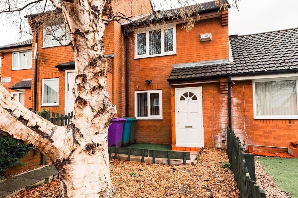 Elegant 2 Bed With Hot Tub And A Host Of Amenities Ferienhaus *