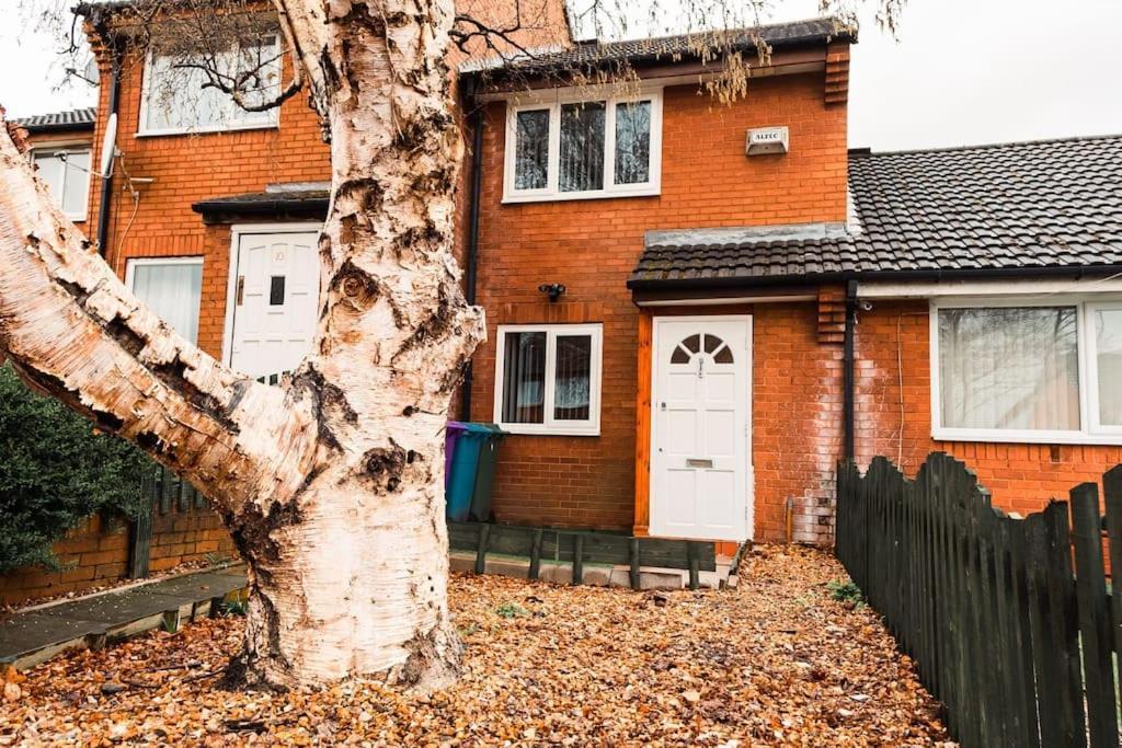 Elegant 2 Bed With Hot Tub And A Host Of Amenities Ferienhaus