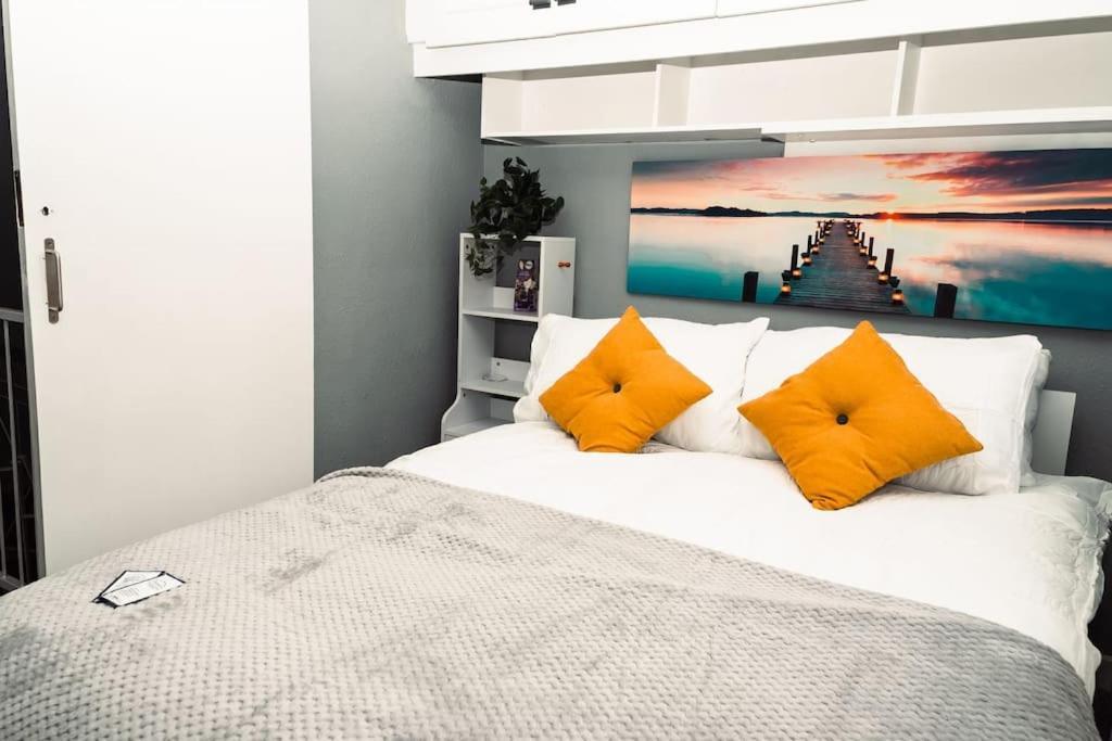 Elegant 2 Bed With Hot Tub And A Host Of Amenities Liverpool