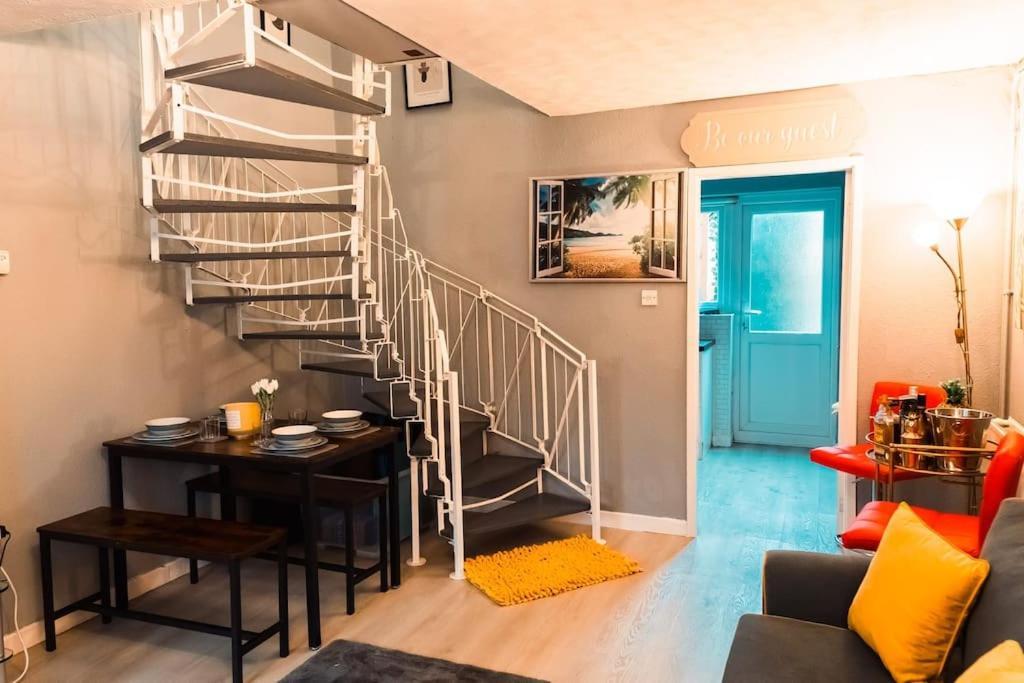 Elegant 2 Bed With Hot Tub And A Host Of Amenities *