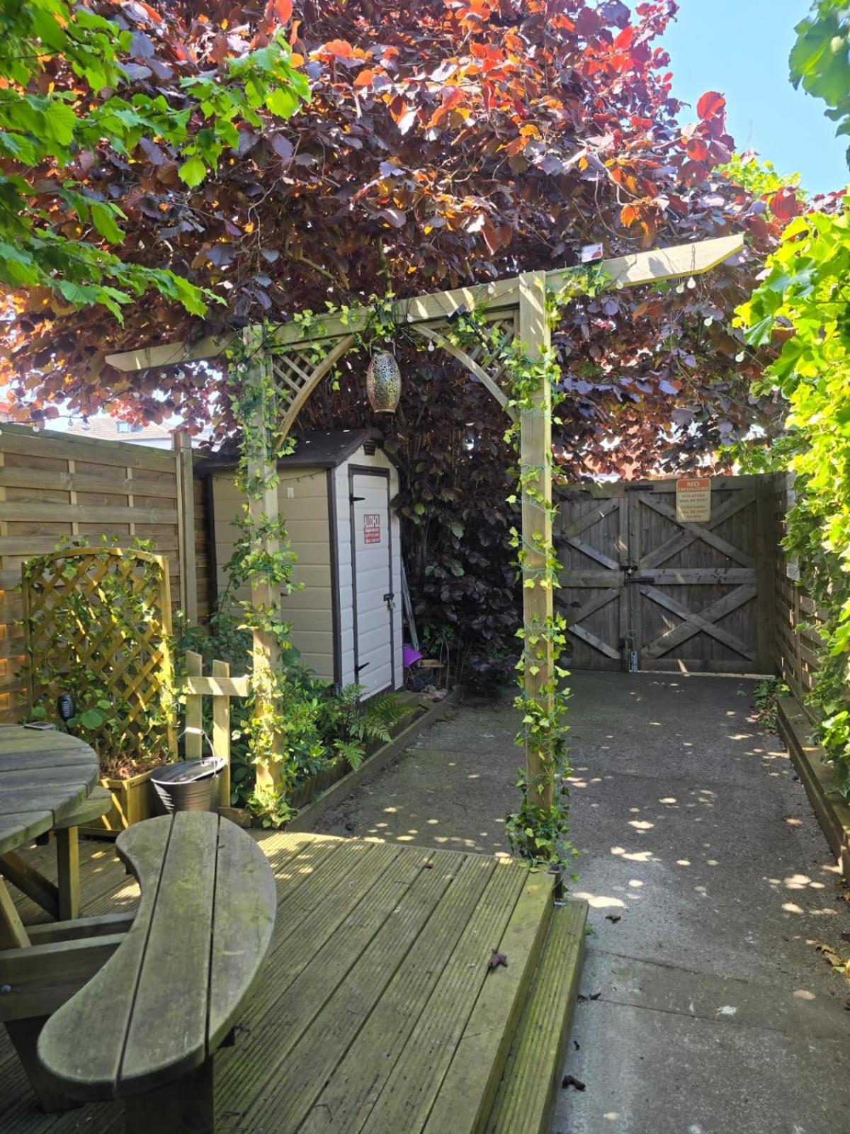 Elegant 2 Bed With Hot Tub And A Host Of Amenities Hébergement de vacances Liverpool