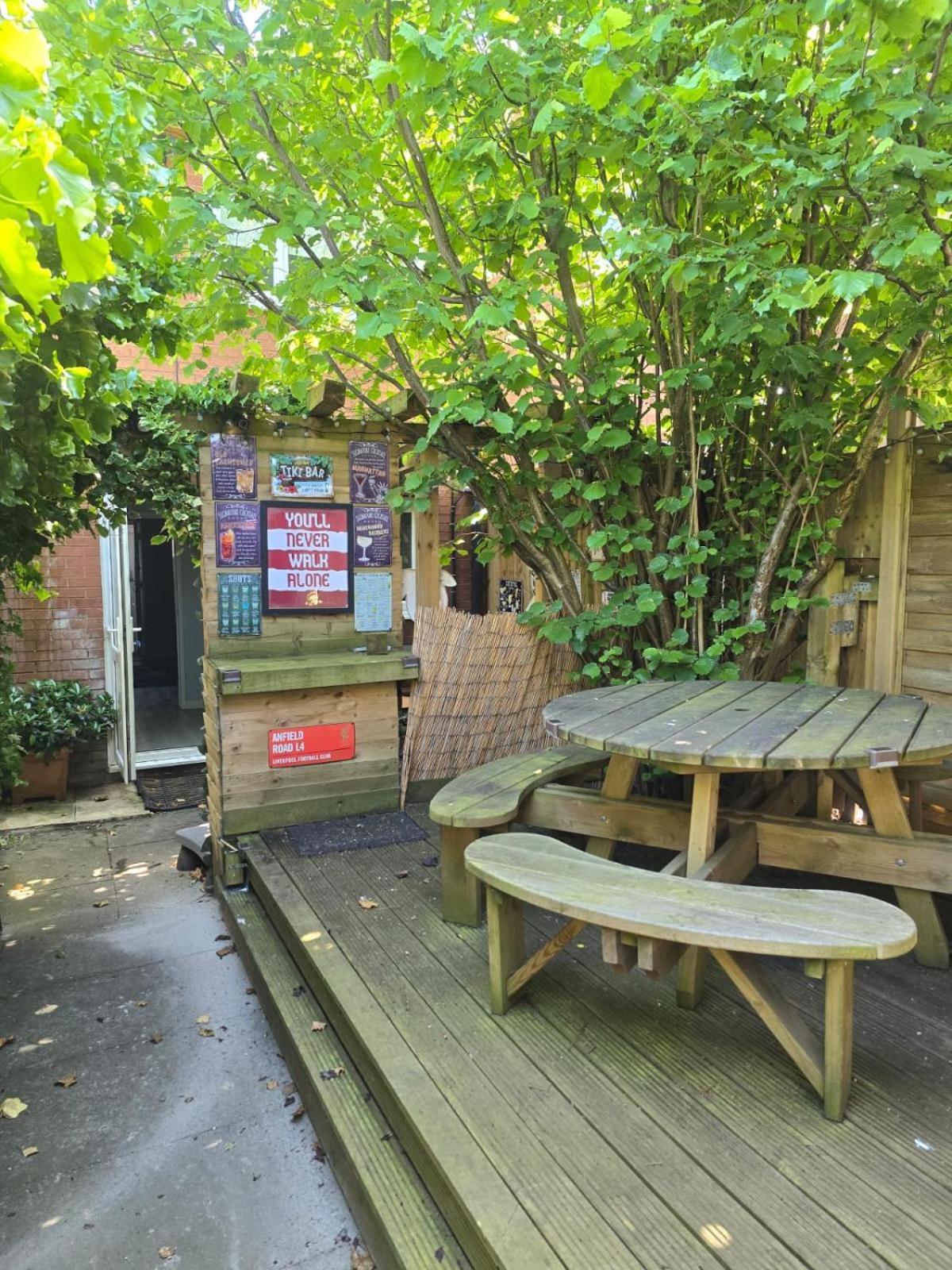Elegant 2 Bed With Hot Tub And A Host Of Amenities * Liverpool